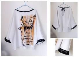 Blouse with Drawing Cat
