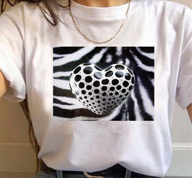 T-shirt  Black and White Heart